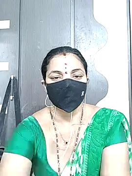 Snapshot of Leela_555 chatting on June 2026 08:20:02 AM Leela 555 online show from June 2026 08:20:02 AM