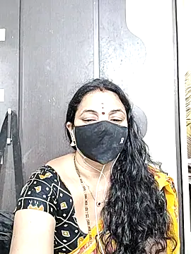 Snapshot of Leela_555 chatting on June 2026 03:22:02 AM Leela 555 online show from June 2026 03:22:02 AM