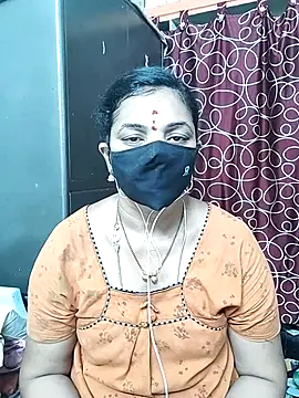 Snapshot of Leela_555 chatting on June 2026 11:07:02 PM Leela 555 online show from June 2026 11:07:02 PM