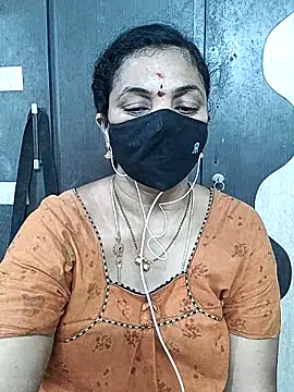 Snapshot of Leela_555 chatting on June 2026 01:06:02 AM Leela 555 online show from June 2026 01:06:02 AM