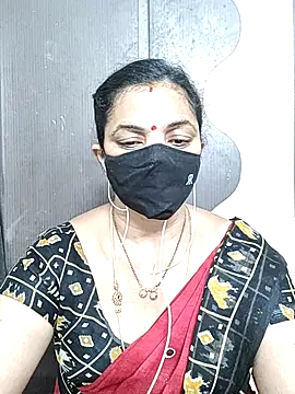 Snapshot of Leela_555 chatting on June 2026 10:40:02 PM Leela 555 online show from June 2026 10:40:02 PM