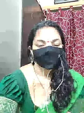 Snapshot of Leela_555 chatting on July 2026 05:24:01 AM Leela 555 online show from July 2026 05:24:01 AM