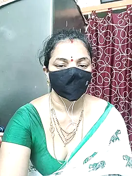 Snapshot of Leela_555 chatting on July 2026 10:58:02 PM Leela 555 online show from July 2026 10:58:02 PM