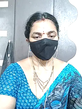 Snapshot of Leela_555 chatting on July 2026 04:59:02 AM Leela 555 online show from July 2026 04:59:02 AM