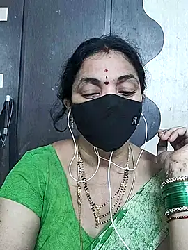 Snapshot of Leela_555 chatting on July 2026 02:31:02 AM Leela 555 online show from July 2026 02:31:02 AM