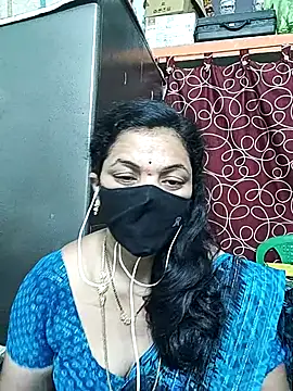 Snapshot of Leela_555 chatting on July 2026 10:09:01 PM Leela 555 online show from July 2026 10:09:01 PM