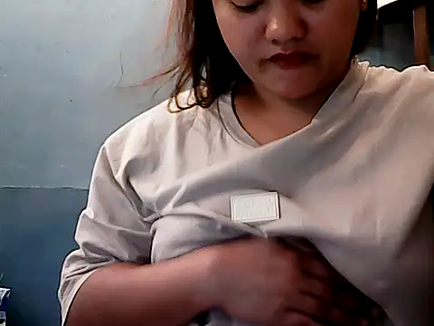 Snapshot of Irisshinn chatting on July 2026 07:27:02 PM Irisshinn online show from July 2026 07:27:02 PM