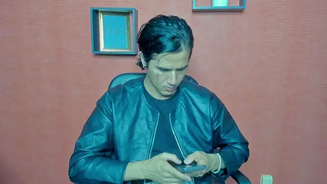 Snapshot of AaronWells chatting on June 2026 04:27:02 PM AaronWells online show from June 2026 04:27:02 PM