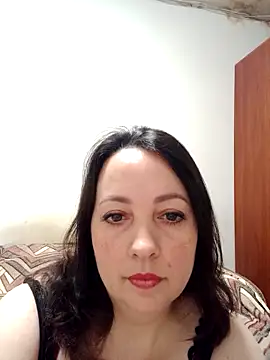 Snapshot of zupita0305 chatting on June 2026 06:56:01 AM zupita0305 online show from June 2026 06:56:01 AM