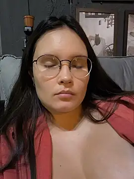 Snapshot of gatinhaagaucha chatting on June 2026 08:35:02 AM gatinhaagaucha online show from June 2026 08:35:02 AM