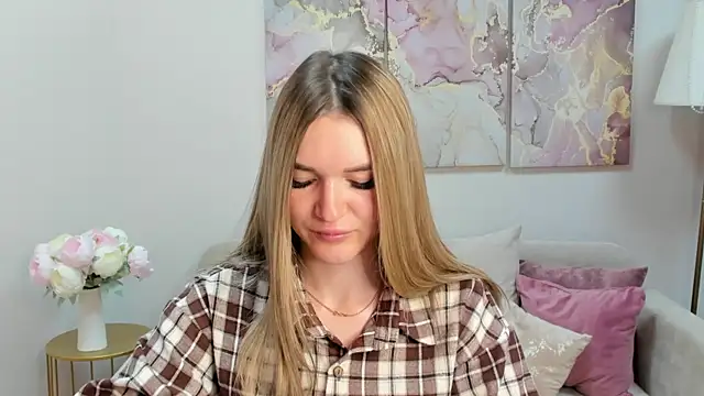 RoxyReignn online show from June 2026 09:36:02 PM