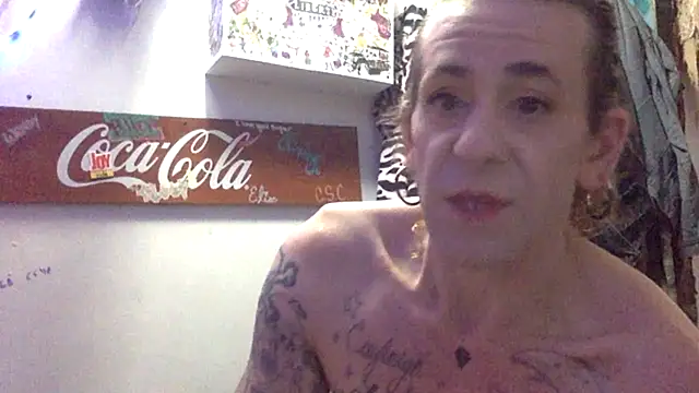 Snapshot of VanillaSnowcones chatting on June 2026 06:45:01 PM VanillaSnowcones online show from June 2026 06:45:01 PM
