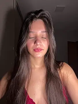 julhya duarte online show from May 2026 04:15:01 PM