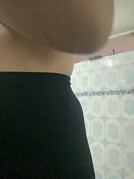 Snapshot of -Cattleya- chatting on June 2026 01:28:01 PM -Cattleya- online show from June 2026 01:28:01 PM