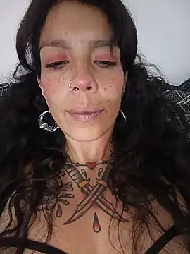 Snapshot of SweetVenomMilf chatting on June 2026 04:56:02 PM SweetVenomMilf online show from June 2026 04:56:02 PM