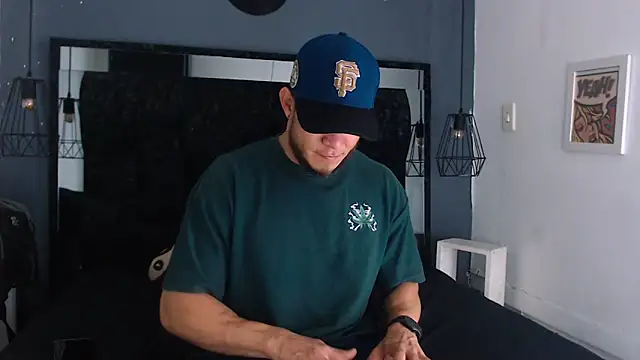 Maximiliano Stronge online show from June 2026 01:28:02 AM