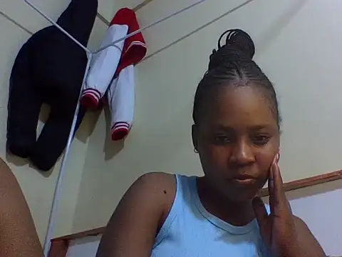 Prettydoll2 online show from May 2026 05:42:02 PM