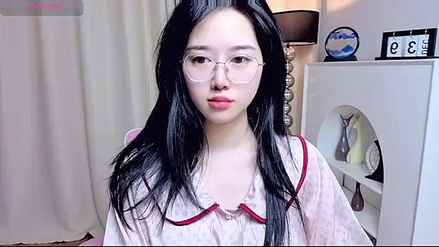 Snapshot of miuu6868 chatting on June 2026 02:05:02 AM miuu6868 online show from June 2026 02:05:02 AM