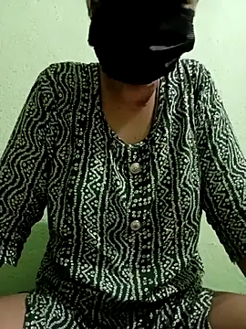 Snapshot of Curvy_Sheena chatting on June 2026 05:15:02 PM Curvy Sheena online show from June 2026 05:15:02 PM