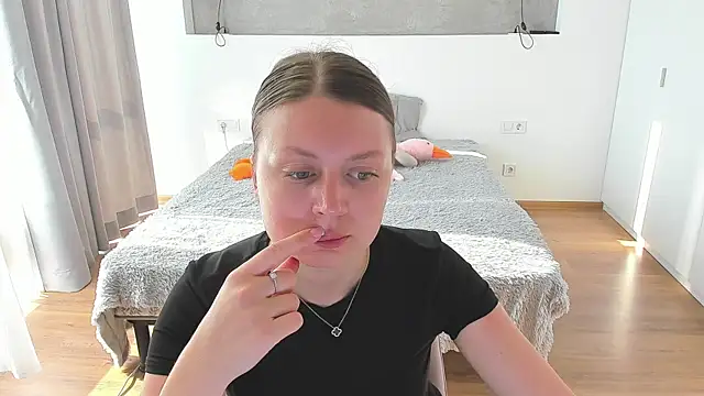 Snapshot of Kitkatvel chatting on June 2026 05:23:02 AM Kitkatvel online show from June 2026 05:23:02 AM