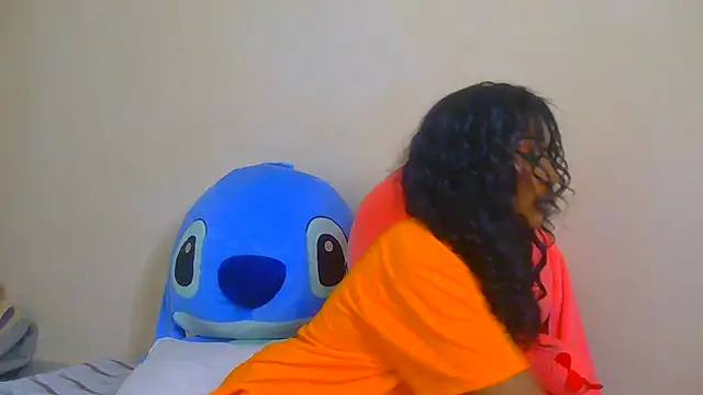Snapshot of Nova_vybes chatting on June 2026 10:32:02 PM Nova vybes online show from June 2026 10:32:02 PM