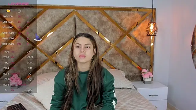 Snapshot of Martina_Smit_ chatting on June 2026 02:01:02 PM Martina Smit online show from June 2026 02:01:02 PM