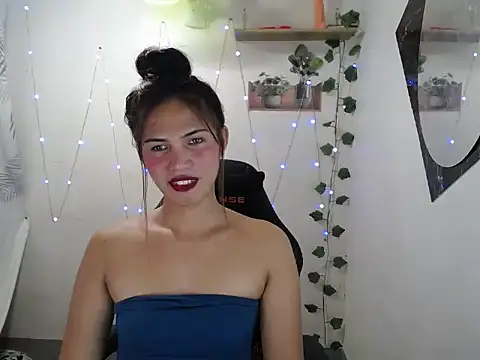 Snapshot of Bella_cum69 chatting on June 2026 04:57:01 AM Bella cum69 online show from June 2026 04:57:01 AM