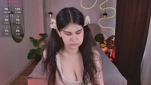 Lyra Skye  online show from June 2026 06:40:01 AM