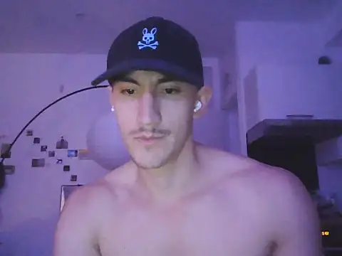 Snapshot of venusian_boy chatting on June 2026 11:03:01 PM venusian boy online show from June 2026 11:03:01 PM