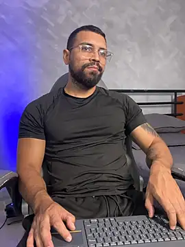 RoccoSaenz online show from June 2026 07:40:01 PM
