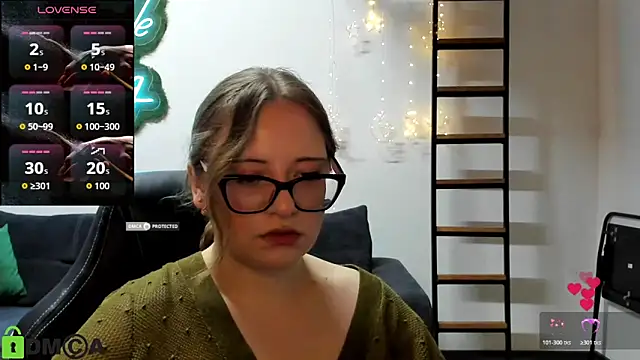 Snapshot of JuliNy_x chatting on June 2026 01:06:02 PM JuliNy x online show from June 2026 01:06:02 PM