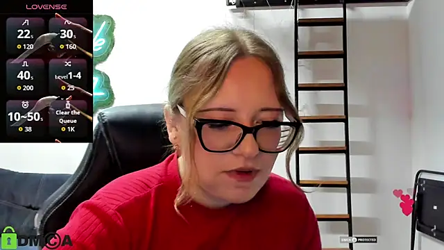 Snapshot of JuliNy_x chatting on June 2026 12:53:01 PM JuliNy x online show from June 2026 12:53:01 PM