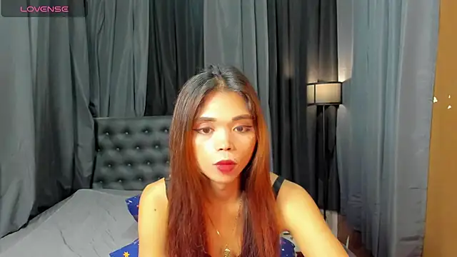 Snapshot of Valentina_lust chatting on May 2026 09:45:01 PM Valentina lust online show from May 2026 09:45:01 PM