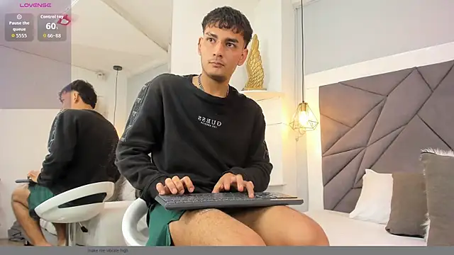 Snapshot of LiamBlake_ chatting on June 2026 06:01:01 AM LiamBlake online show from June 2026 06:01:01 AM