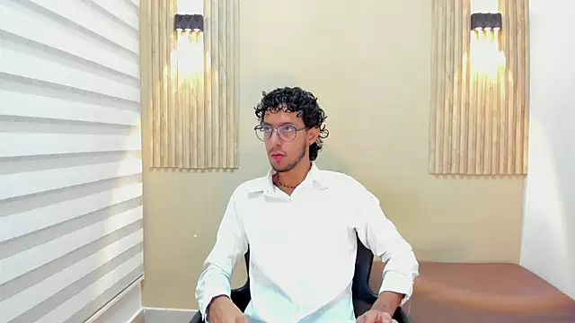 Snapshot of LEO_SANZ66 chatting on June 2026 12:22:02 PM LEO SANZ66 online show from June 2026 12:22:02 PM