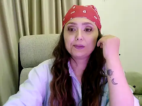 Snapshot of Lola_Creolla chatting on June 2026 03:14:02 PM Lola Creolla online show from June 2026 03:14:02 PM