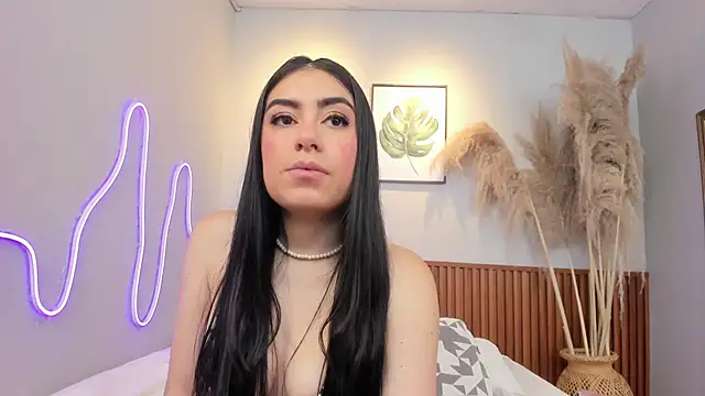 Snapshot of CARLA_FERRERM chatting on June 2026 08:24:01 PM CARLA FERRERM online show from June 2026 08:24:01 PM