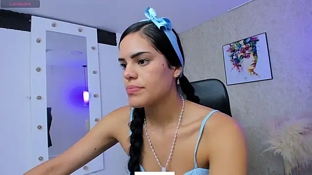 Little Allison18 online show from June 2026 05:47:01 PM