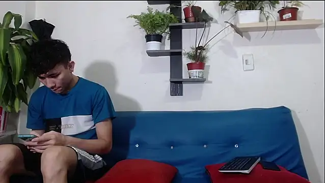 Snapshot of STRANGER_BOYS chatting on June 2026 06:21:02 PM STRANGER BOYS online show from June 2026 06:21:02 PM