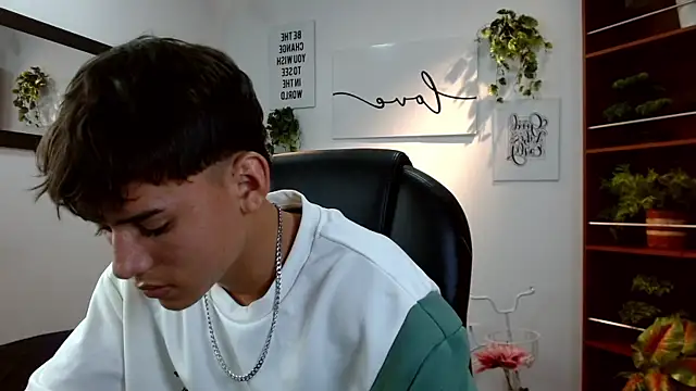 Snapshot of Ryan_grayx chatting on June 2026 02:41:02 PM Ryan grayx online show from June 2026 02:41:02 PM