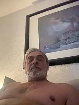 Snapshot of ramoon1965 chatting on May 2026 04:53:01 AM ramoon1965 online show from May 2026 04:53:01 AM