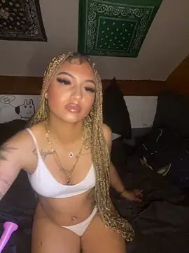 YoungXylena online show from June 2026 02:30:02 PM