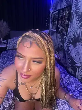 YoungXylena online show from June 2026 05:45:01 PM