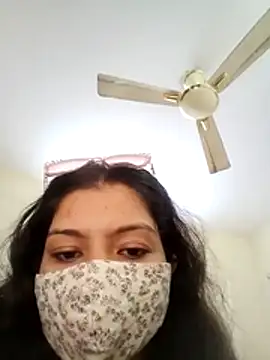 Snapshot of Desii_Couple69 chatting on June 2026 04:48:02 AM Desii Couple69 online show from June 2026 04:48:02 AM