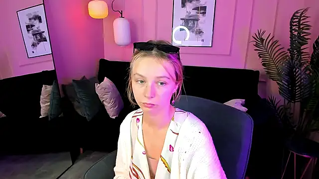 Snapshot of ivy_blare chatting on June 2026 02:06:02 PM ivy blare online show from June 2026 02:06:02 PM