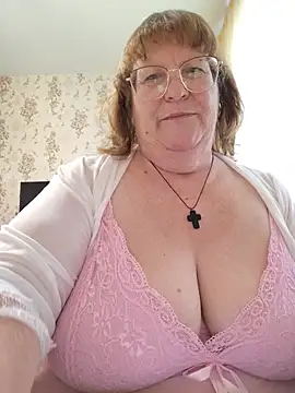 Snapshot of Sweet19-68 chatting on June 2026 04:21:01 AM Sweet19-68 online show from June 2026 04:21:01 AM