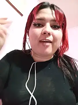 Snapshot of curvy_latina chatting on June 2026 03:25:01 AM curvy latina online show from June 2026 03:25:01 AM