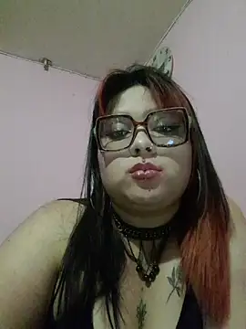 Snapshot of curvy_latina chatting on July 2026 04:38:02 AM curvy latina online show from July 2026 04:38:02 AM