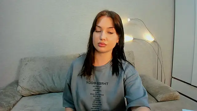 AliciaCollinss online show from June 2026 03:39:02 PM