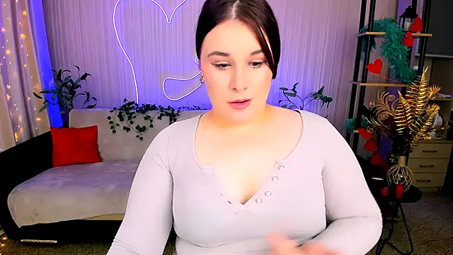 OliviaTwens online show from June 2026 03:01:01 AM